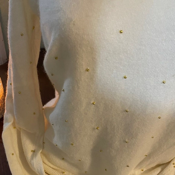 Banana Republic Ivory Sweater with Gold Details - Picture 3 of 4
